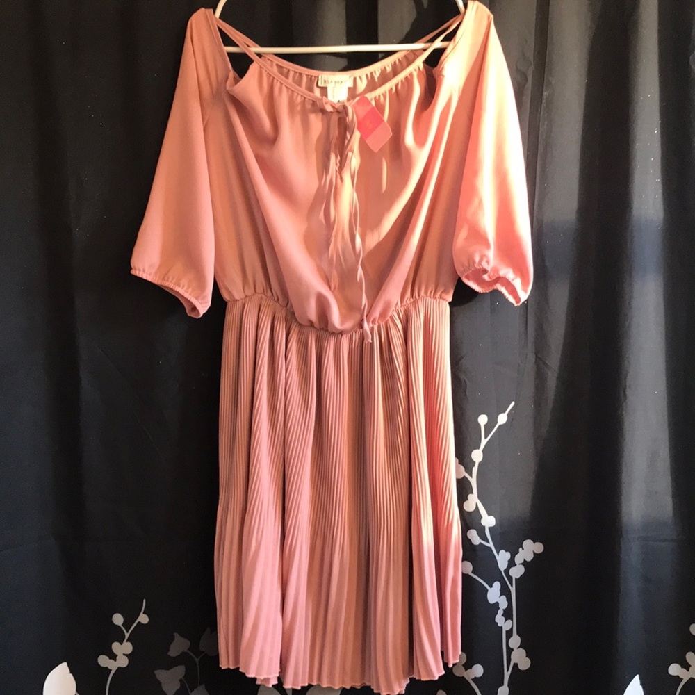 BRAND NEW... Dress